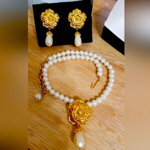 Avon Floral Summerset Collection Necklace & Clip Earrings
